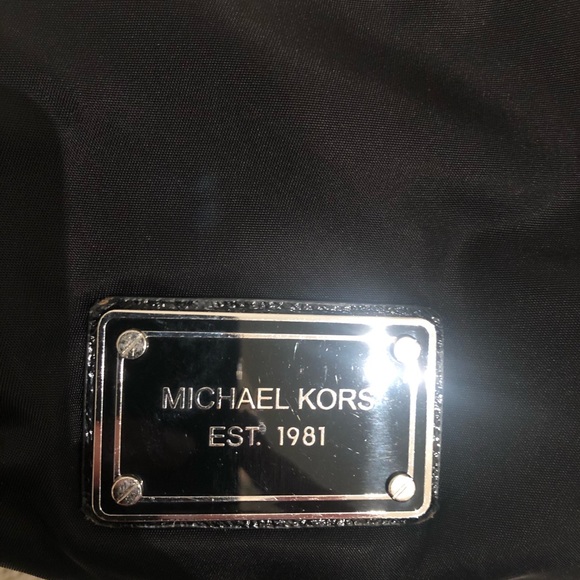 Michael kors cosmetic bag - Picture 2 of 5